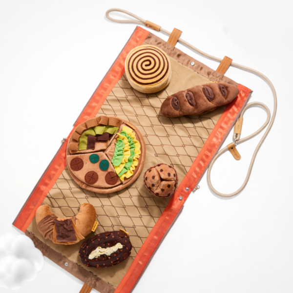 Raising Well Baking Snuffle Crinkle Toy Leash Set