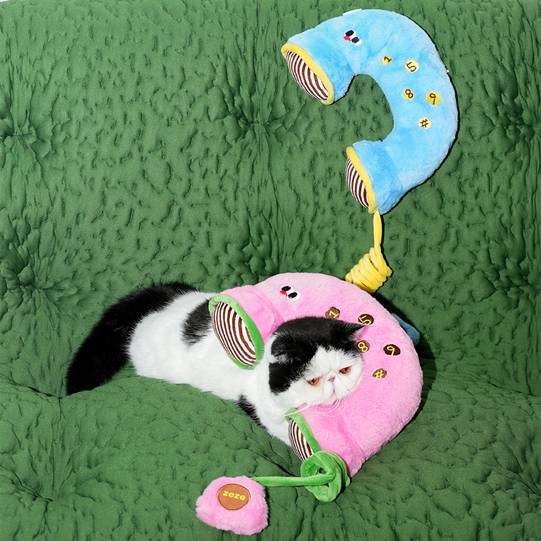 Retro Phone Cuddle Pillow - Image 3